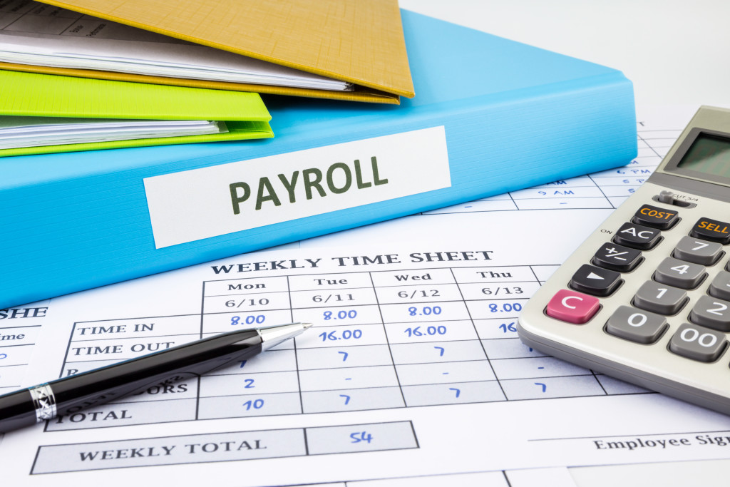 Calculate payroll for employee